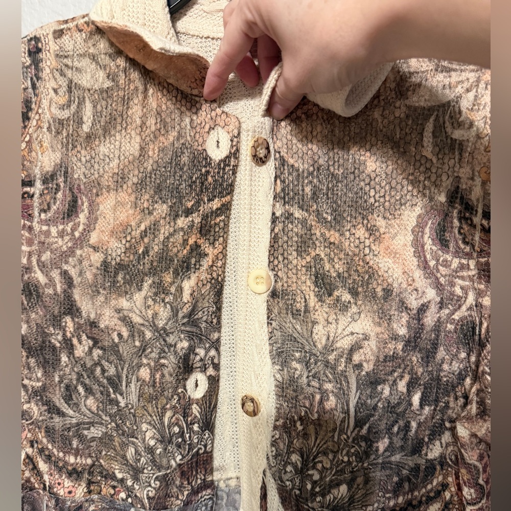Origami by Vivian Elegant Long Sleeve Crochet and Lace Sweater - Picture 3 of 5